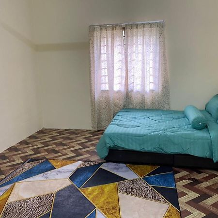 Homestay Sri Jasmine Каджанг Екстериор снимка