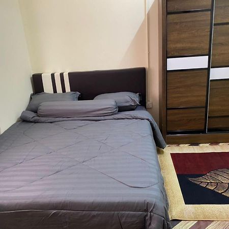 Homestay Sri Jasmine Каджанг Екстериор снимка