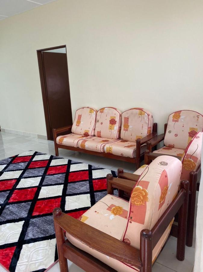 Homestay Sri Jasmine Каджанг Екстериор снимка